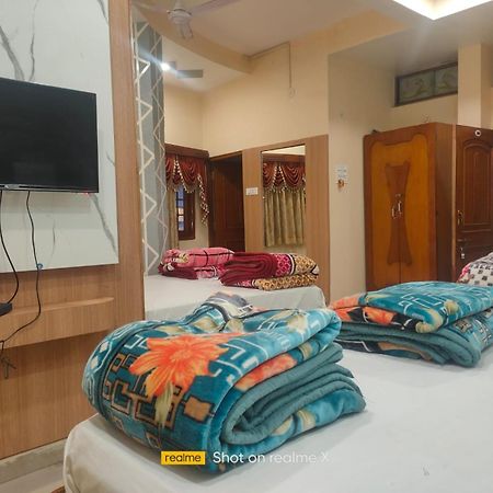 Hotel Pleasure Landmark Ujjain Ngoại thất bức ảnh