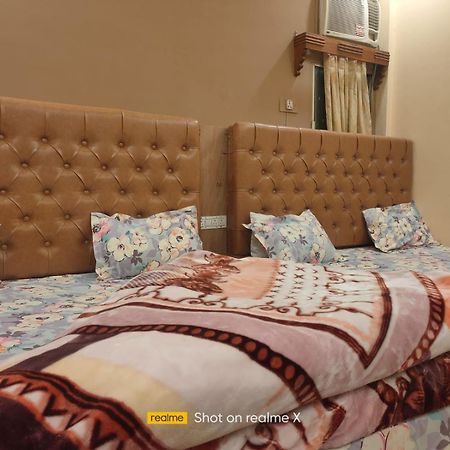 Hotel Pleasure Landmark Ujjain Ngoại thất bức ảnh
