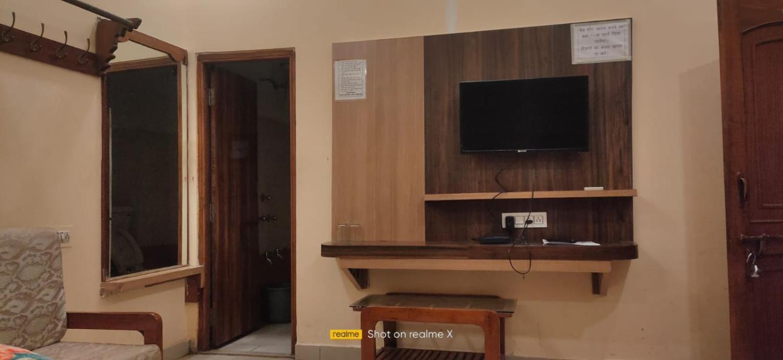 Hotel Pleasure Landmark Ujjain Ngoại thất bức ảnh