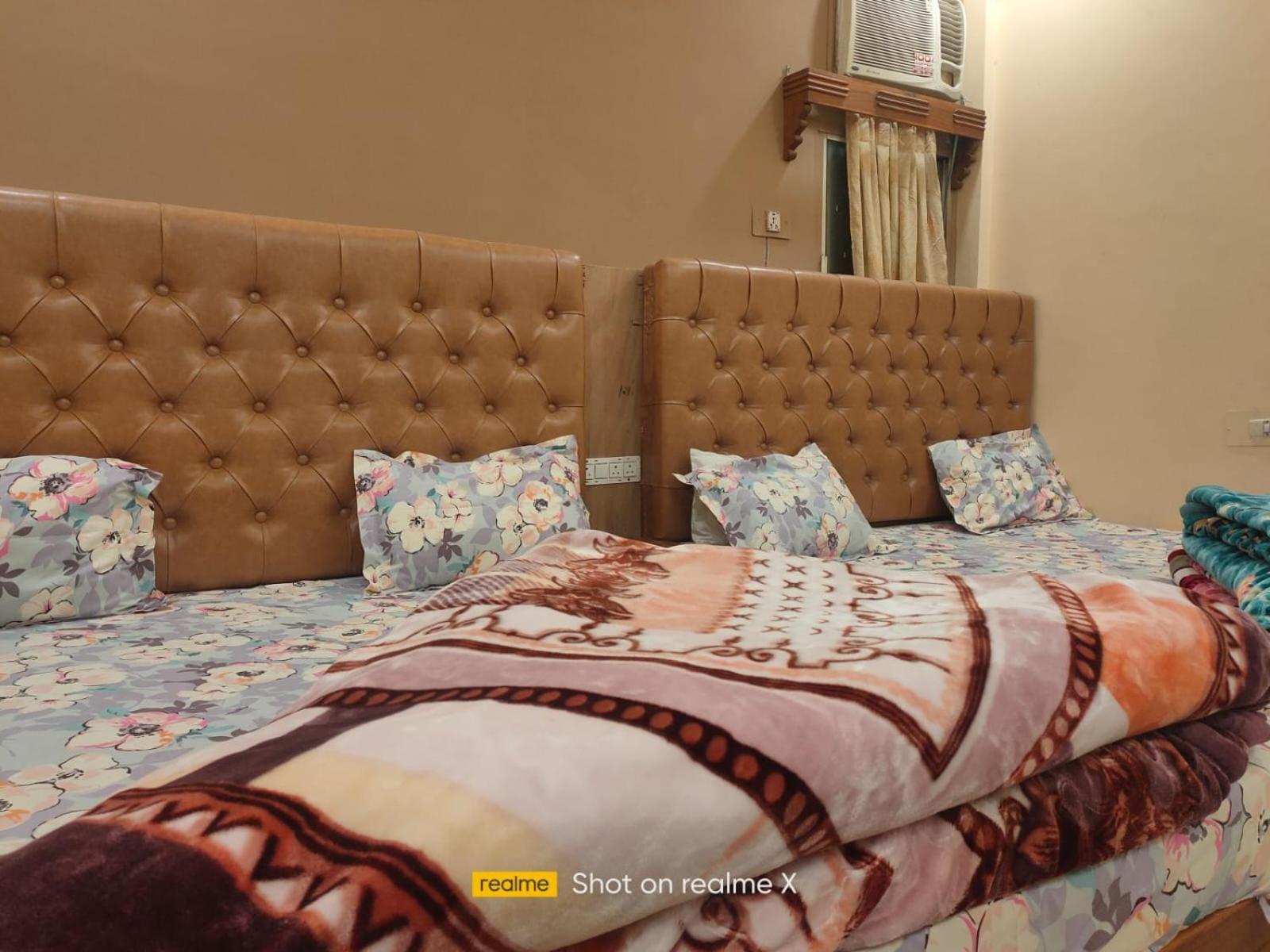Hotel Pleasure Landmark Ujjain Ngoại thất bức ảnh
