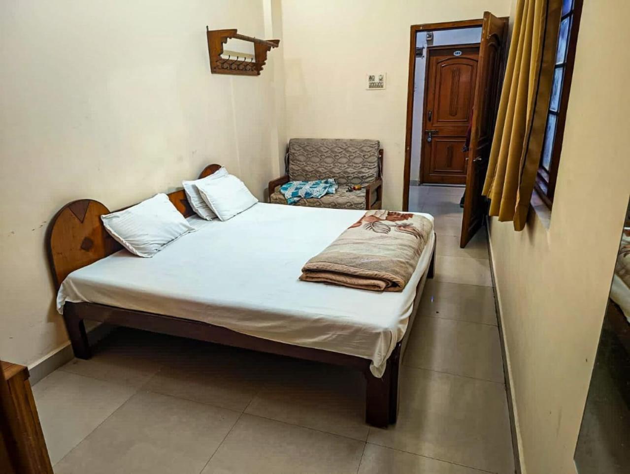 Hotel Pleasure Landmark Ujjain Ngoại thất bức ảnh